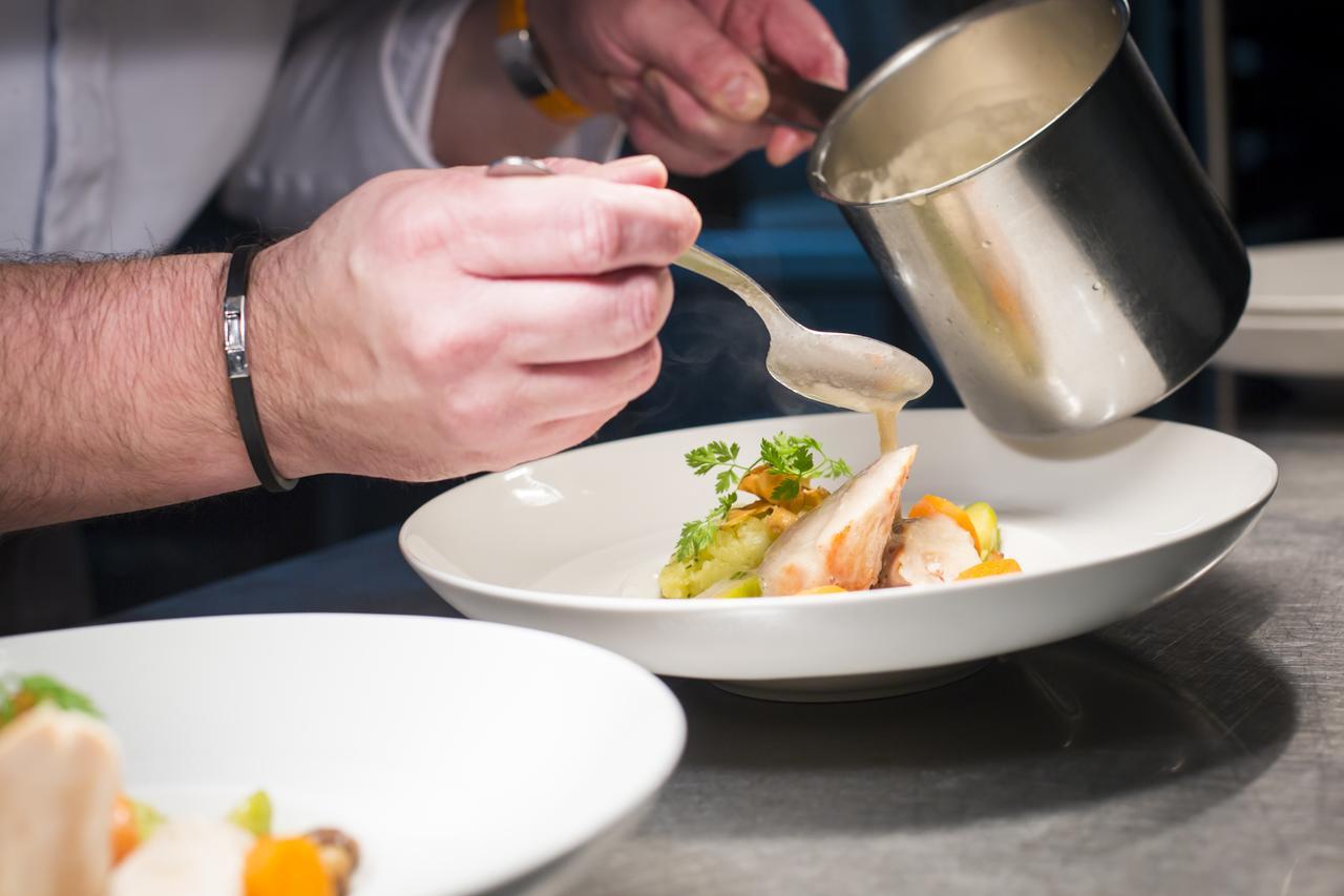 Logis Hotel Du Morvan - Restaurant La Table De Jerome Luzy エクステリア 写真