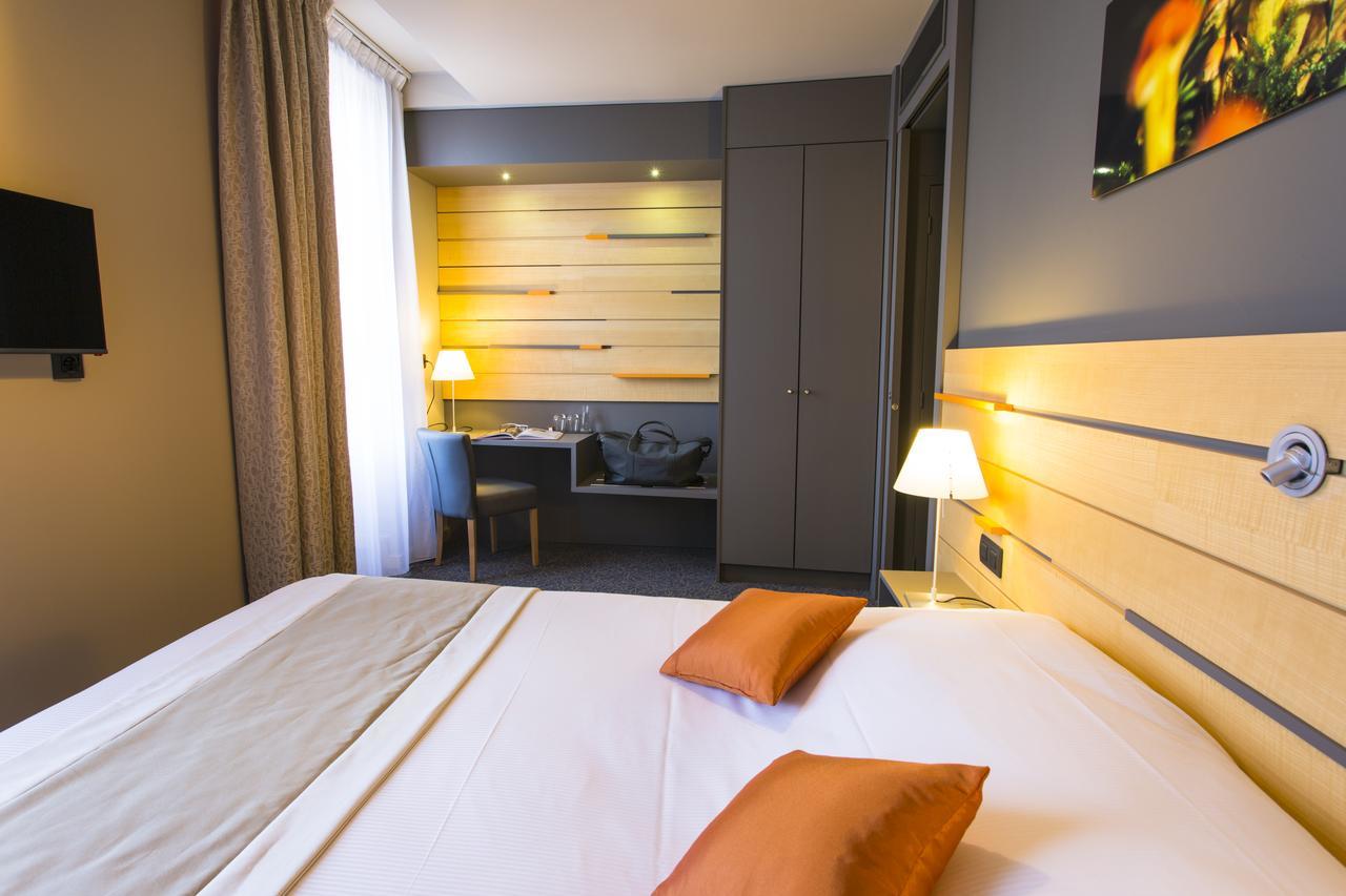 Logis Hotel Du Morvan - Restaurant La Table De Jerome Luzy エクステリア 写真