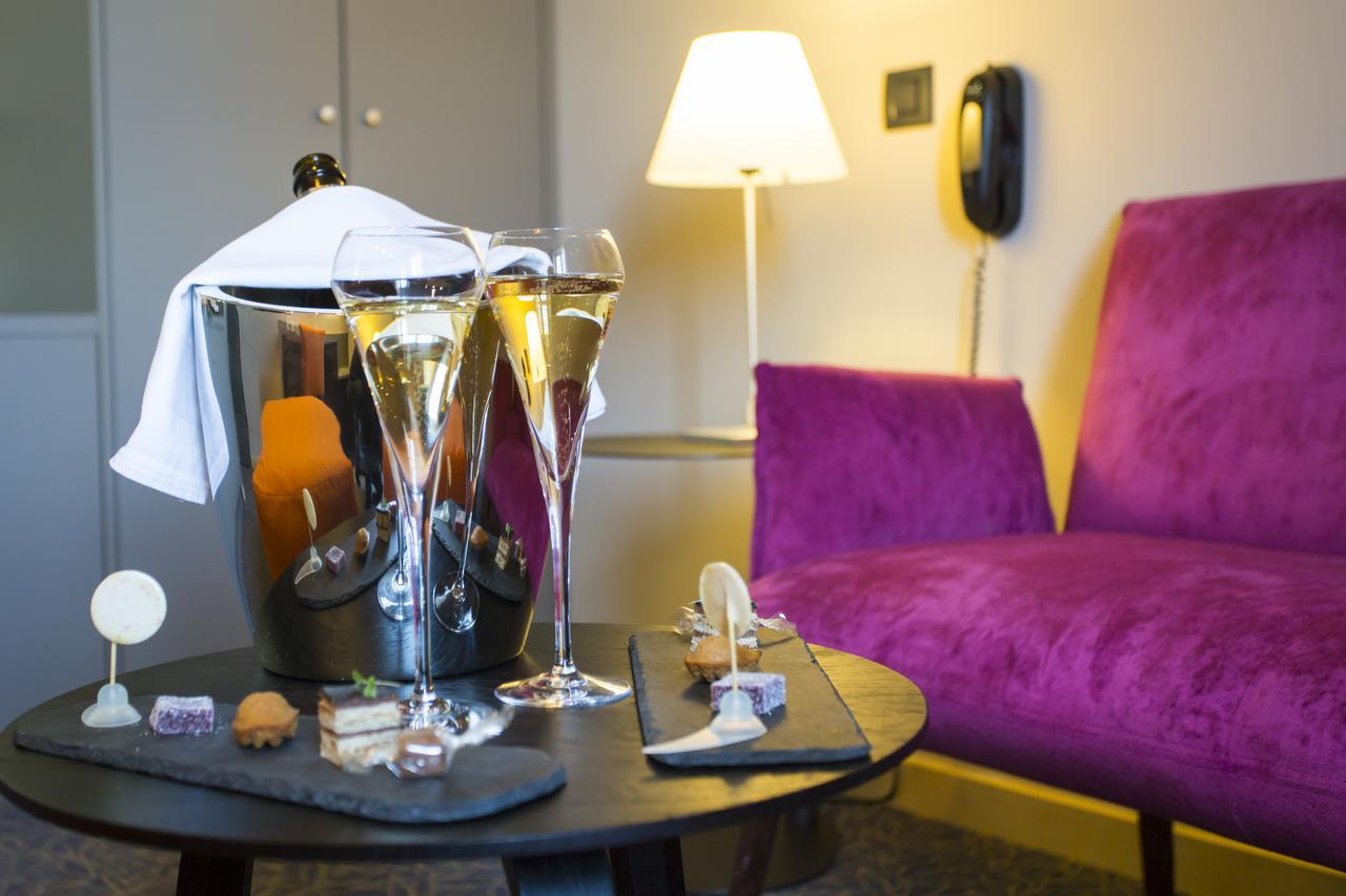 Logis Hotel Du Morvan - Restaurant La Table De Jerome Luzy エクステリア 写真