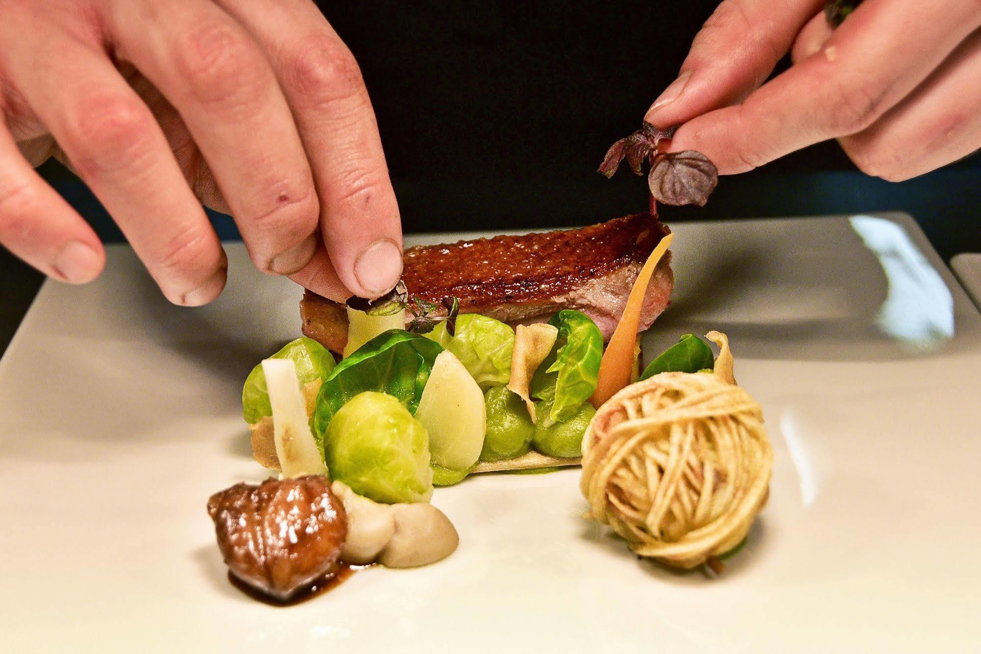 Logis Hotel Du Morvan - Restaurant La Table De Jerome Luzy エクステリア 写真